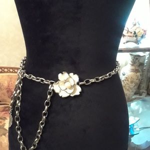 Silvertone Belt with Ivory Flower